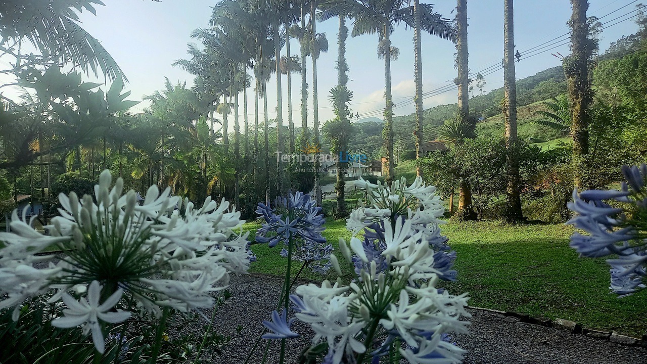 Chácara / sítio para aluguel de temporada em Gaspar (Belchior Alto)