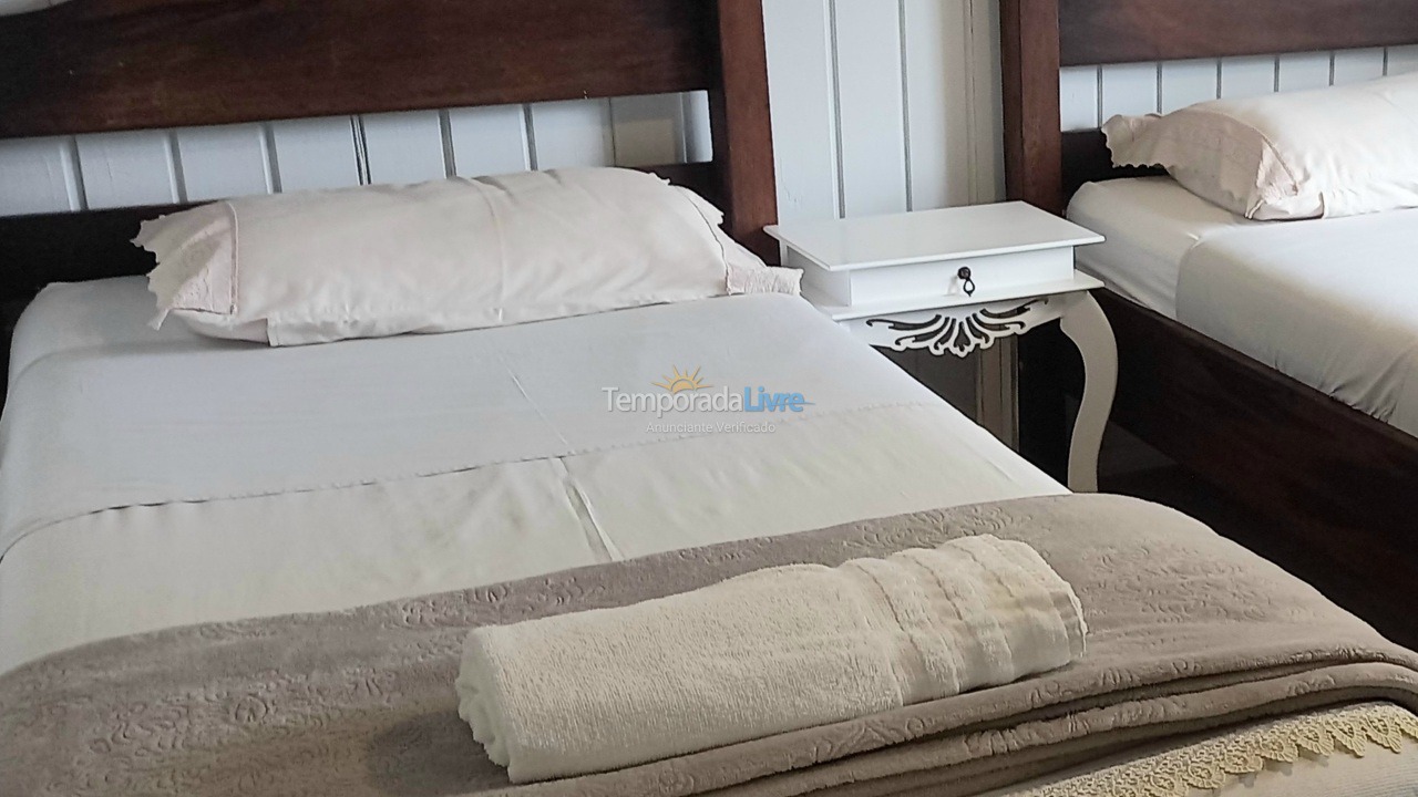 Chácara / sítio para aluguel de temporada em Gaspar (Belchior Alto)