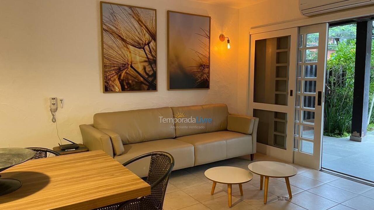 Casa para alquiler de vacaciones em São Sebastião (Praia da Baleia)