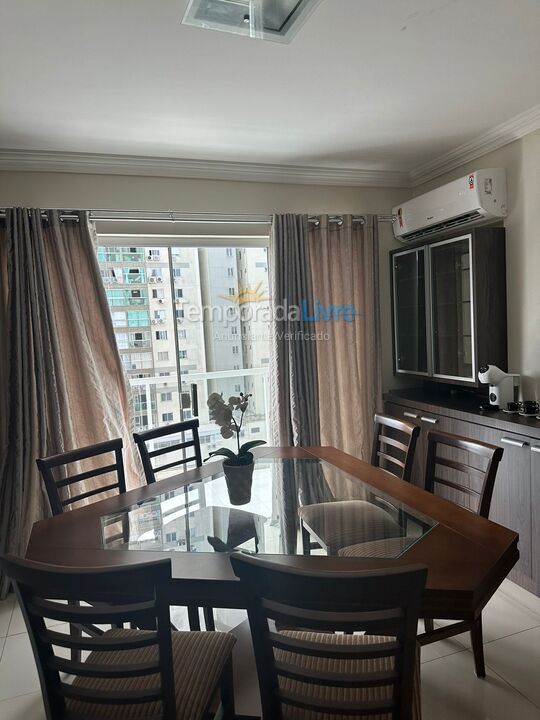 Apartamento para alquiler de vacaciones em Balneário Camboriú (Praia Central)