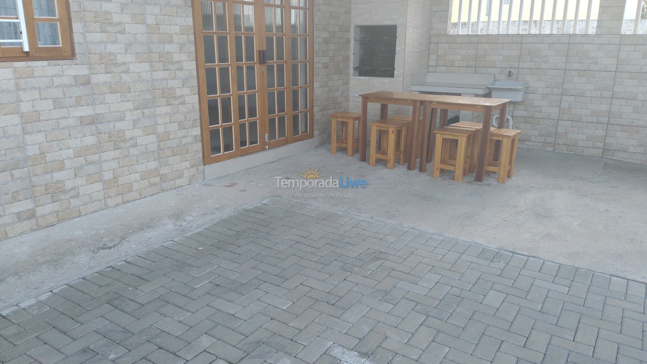 House for vacation rental in Guaratuba (Coroados)