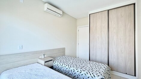 049 - Hermoso apartamento de 02 habitaciones en el centro de Bombas