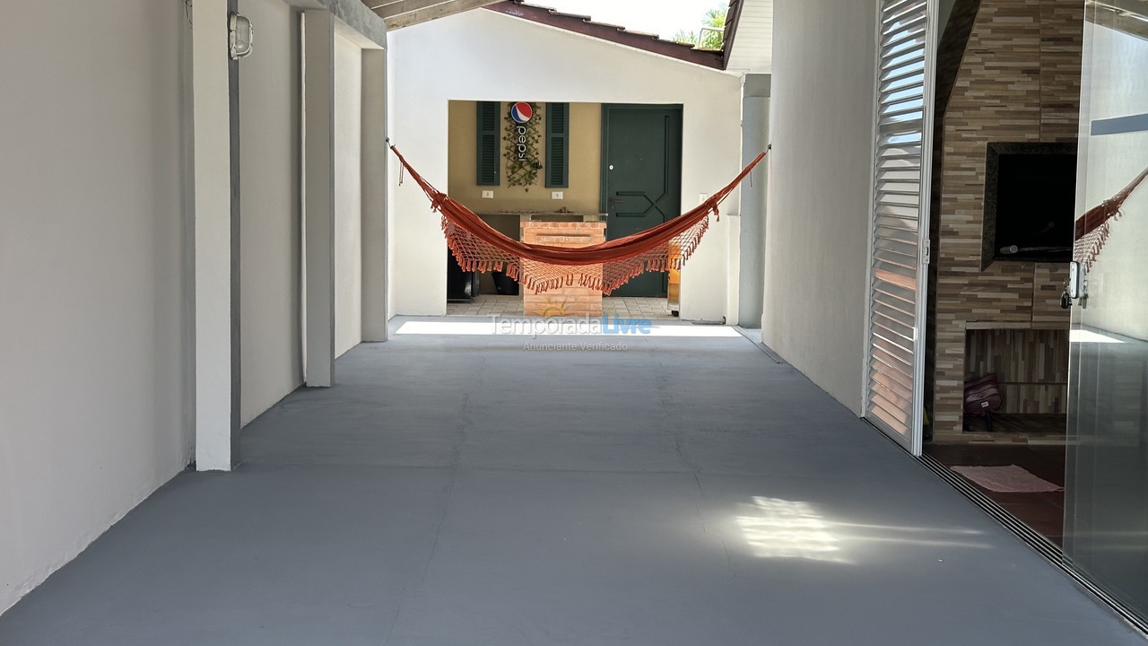 Casa para aluguel de temporada em Pontal do Paraná (Ipanema)