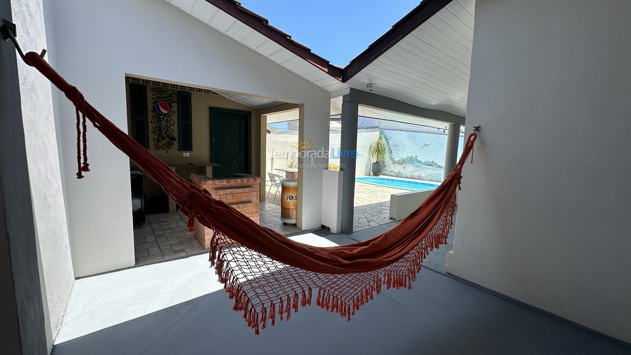 Casa para aluguel de temporada em Pontal do Paraná (Ipanema)