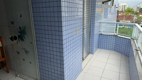 Apartamento bem localizado, próximo a praia Praia Grande e Tenório