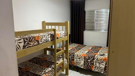 Apartamento bem localizado, próximo a praia Praia Grande e Tenório