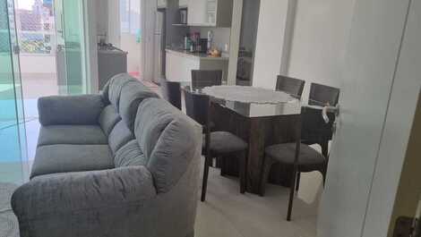 BEAUTIFUL APARTMENT WITH 3 SUITES, 4 AIR CONDITIONING AND 2 GARAGE SPACES FOR A TRUCK.