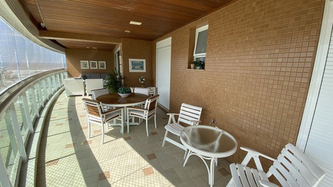 Apartment facing the sea in Riviera