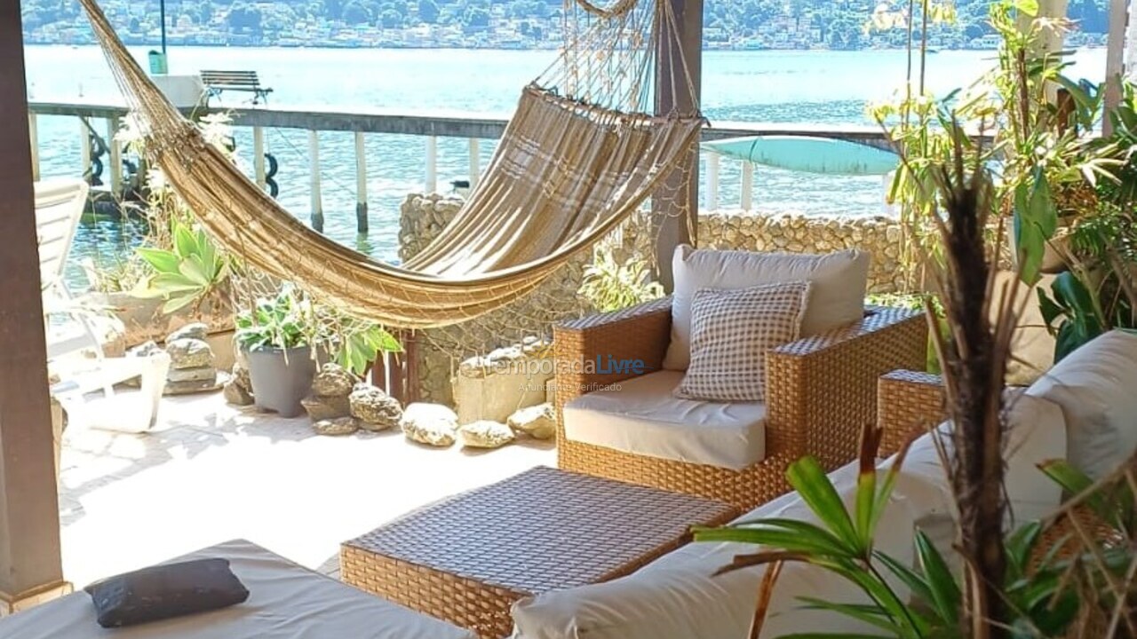 Casa para aluguel de temporada em Mangaratiba (Ilha Jardim Itacuruca)