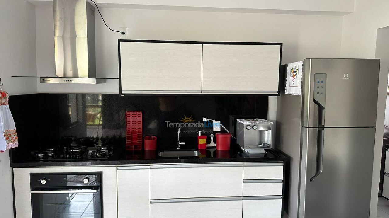 Apartment for vacation rental in Camaçari (Praia de Guarajuba)