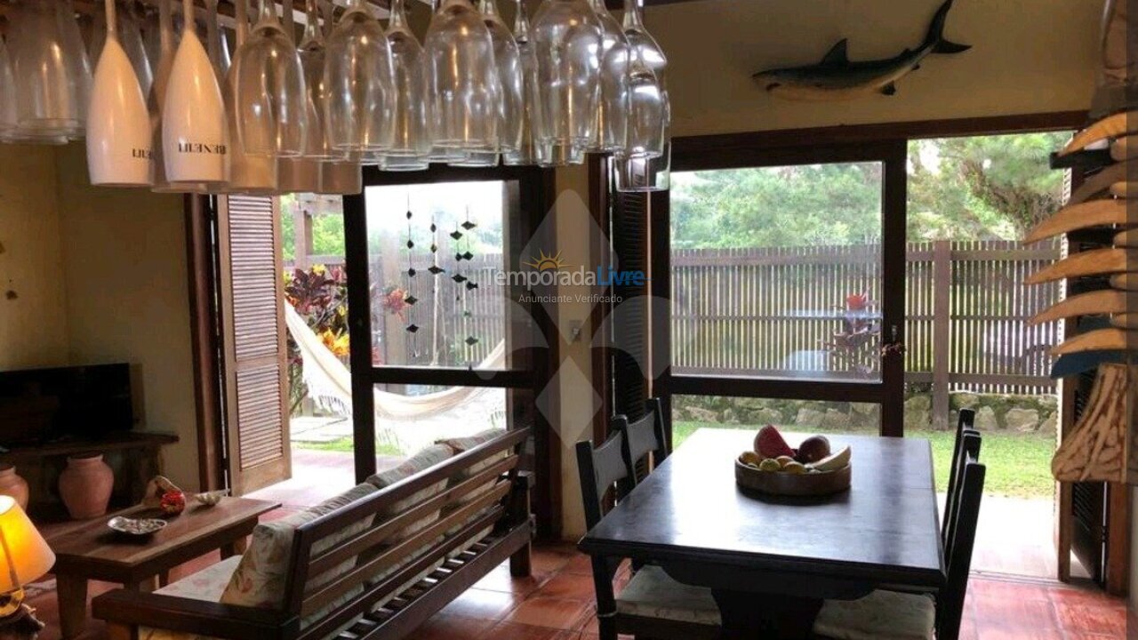 Casa para aluguel de temporada em Garopaba (Praia da Ferrugem)