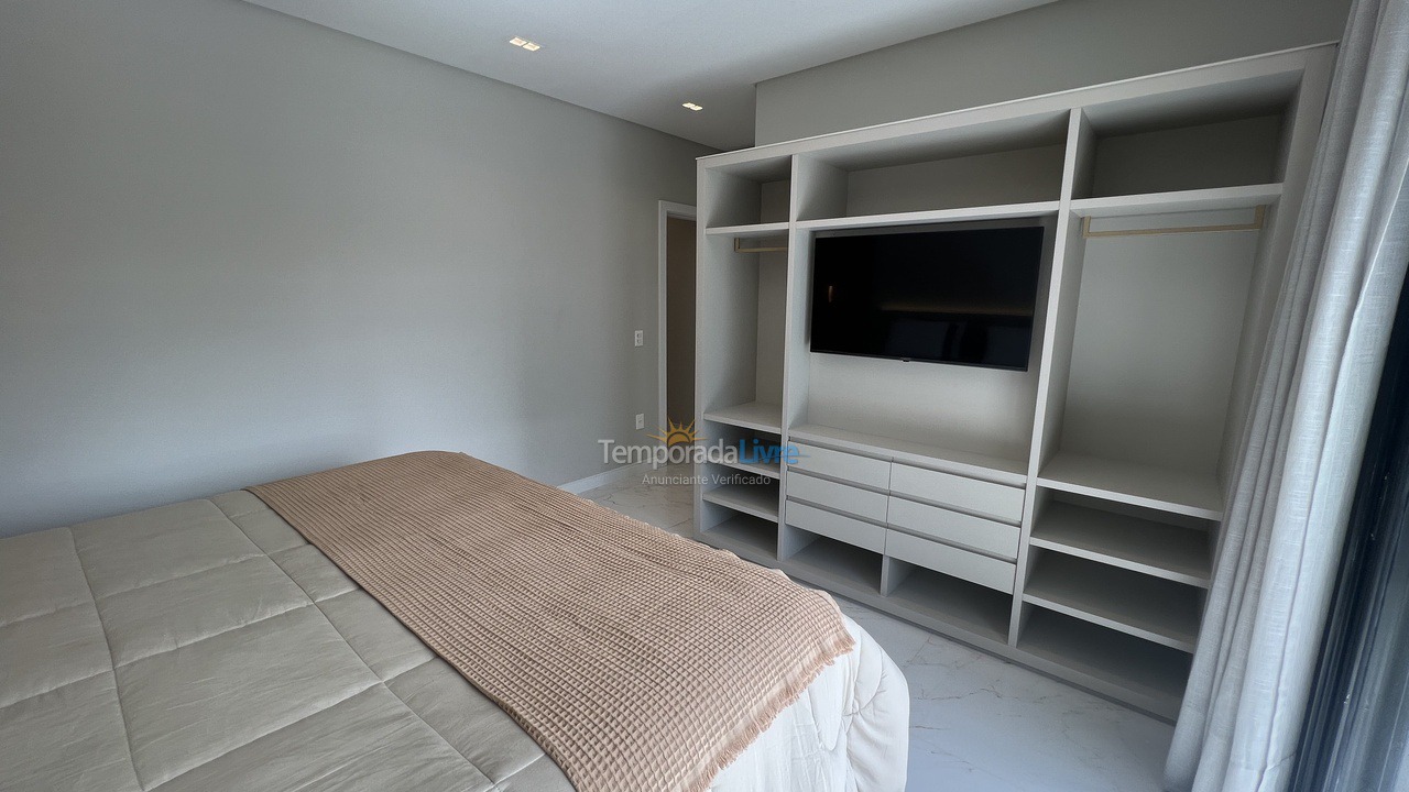 Apartment for vacation rental in Bombinhas (Canto Grande)