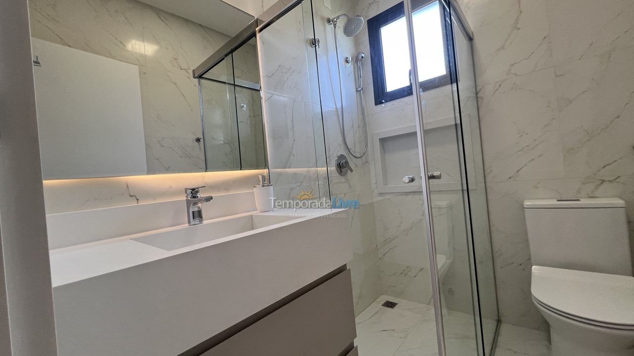 Apartment for vacation rental in Bombinhas (Canto Grande)