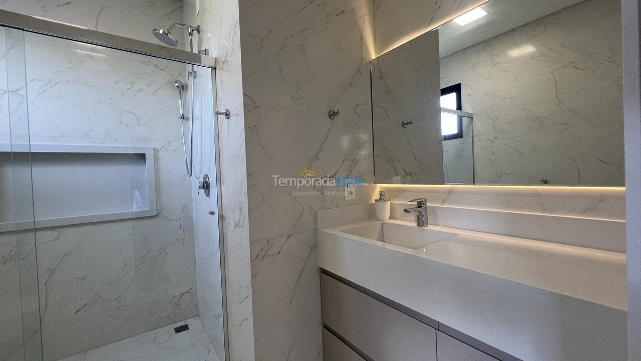 Apartment for vacation rental in Bombinhas (Canto Grande)