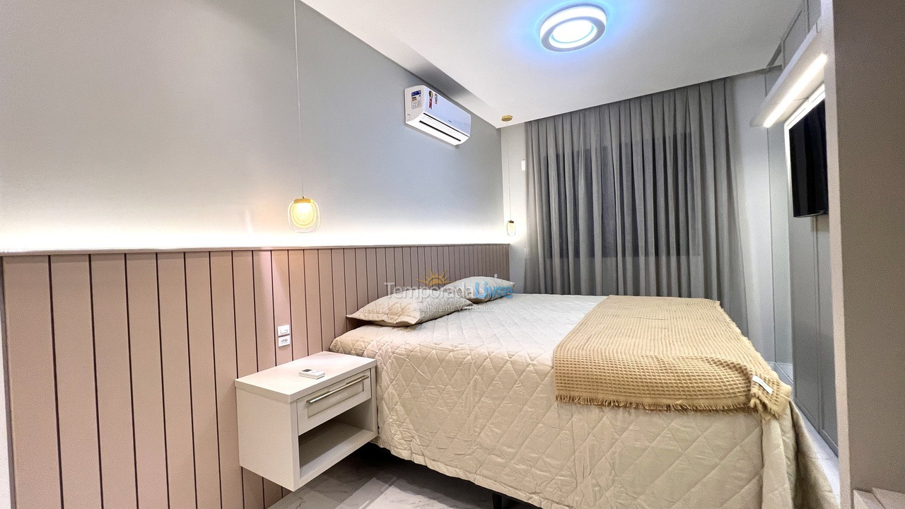 Apartamento para aluguel de temporada em Bombinhas (Canto Grande)