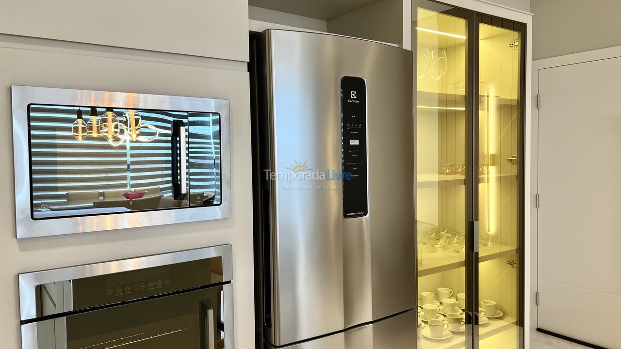 Apartamento para aluguel de temporada em Bombinhas (Canto Grande)