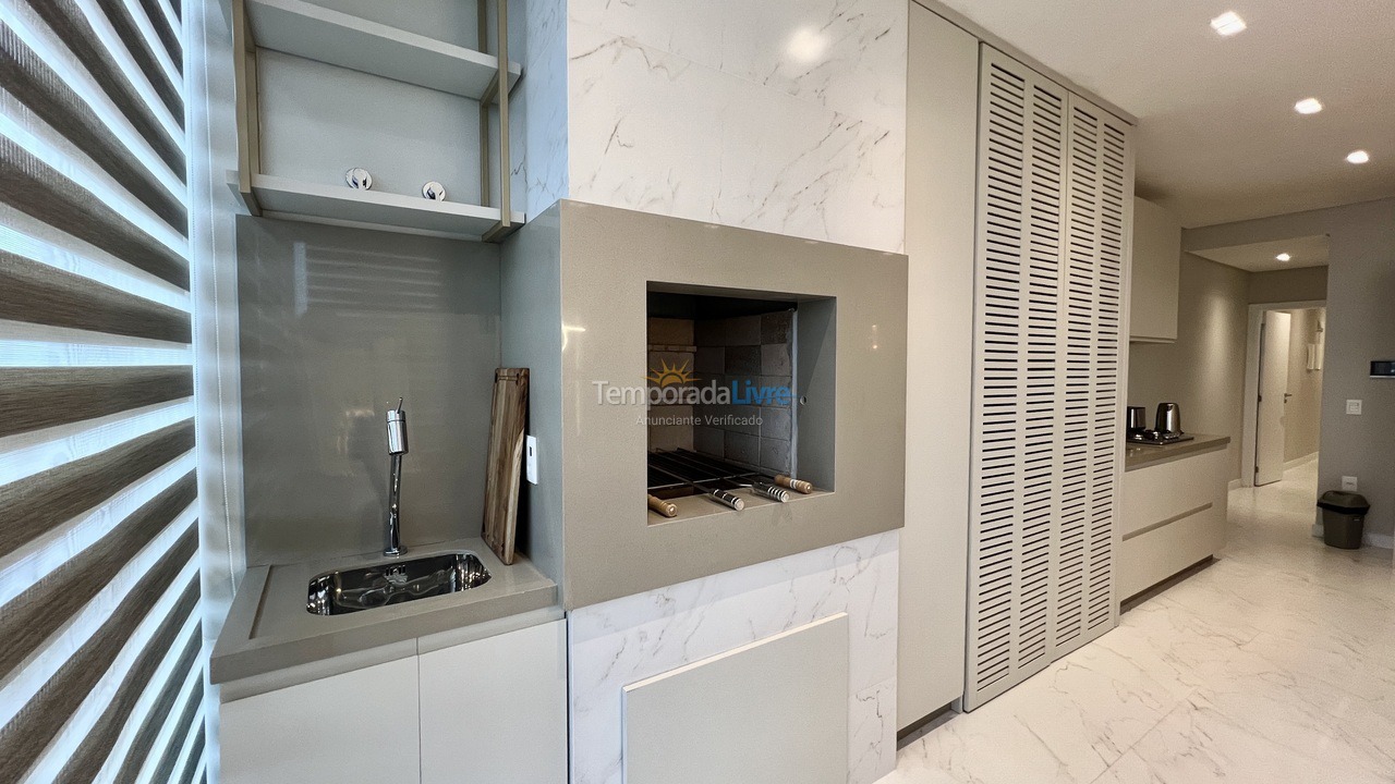 Apartamento para aluguel de temporada em Bombinhas (Canto Grande)