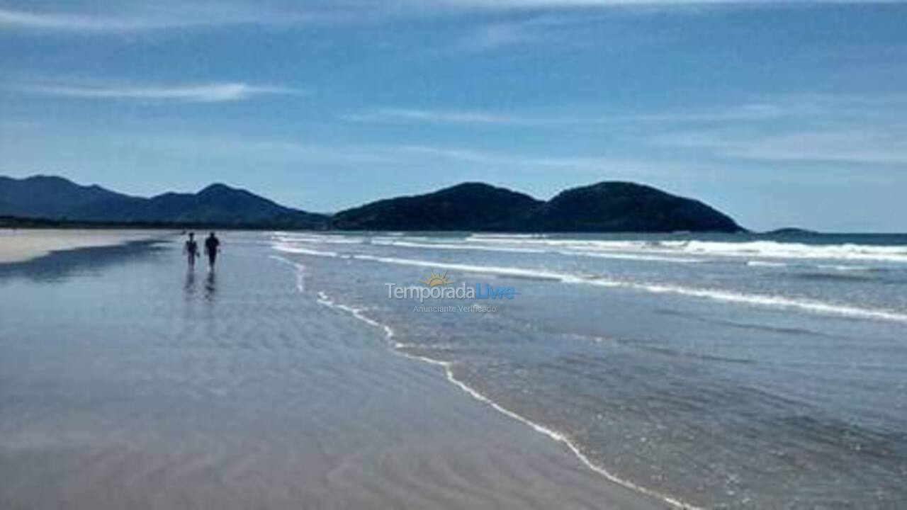 Casa para alquiler de vacaciones em São Sebastião (Praia da Boracéia)