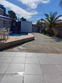 Casa confortável com piscina, não alugamos pra jovens.