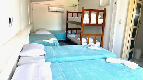 Casa de 11 habitaciones, 9 suites con piscina a 800m de la playa.