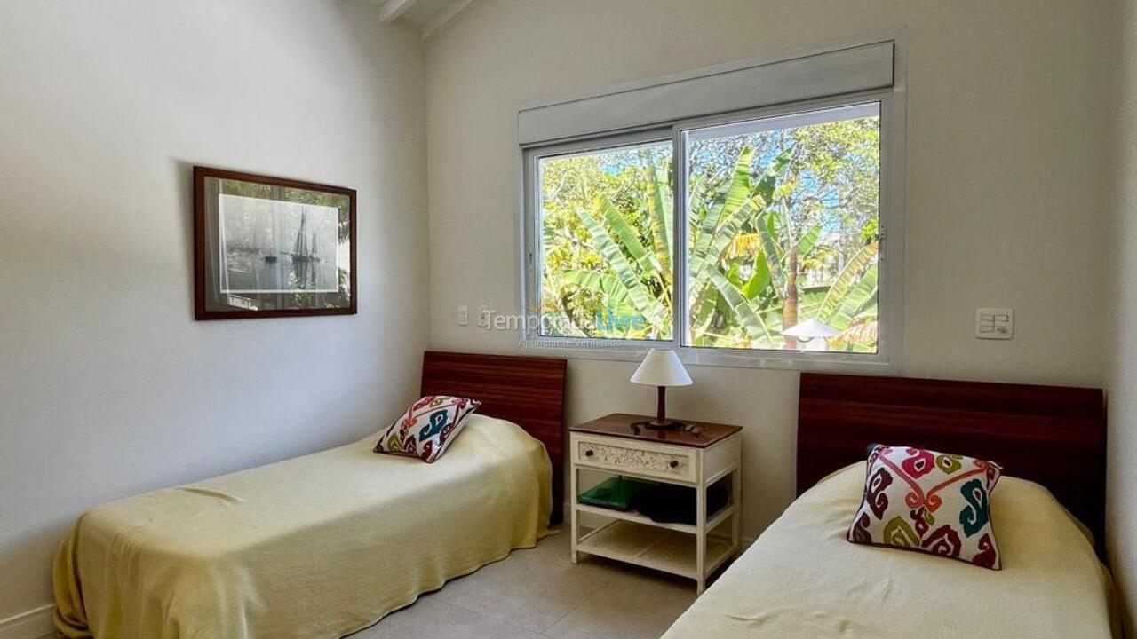 House for vacation rental in São Sebastião (Praia da Baleia)