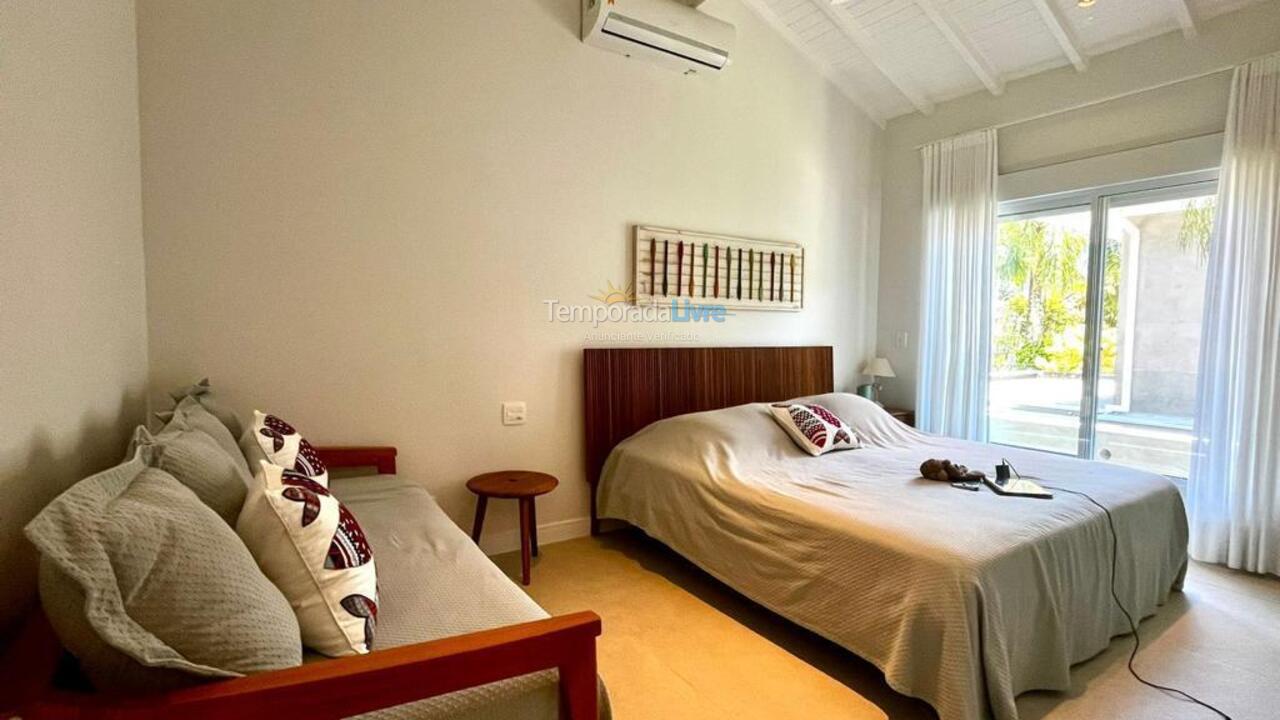 House for vacation rental in São Sebastião (Praia da Baleia)