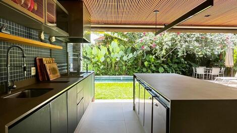 House in condominium in Praia da Baleia