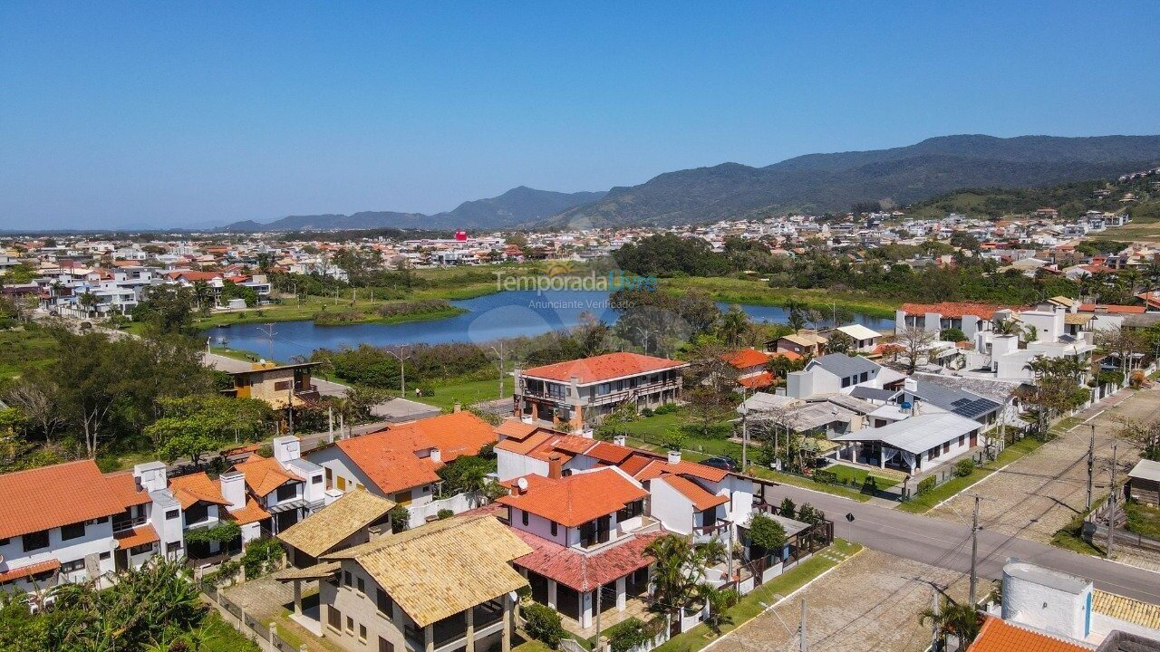 Casa para alquiler de vacaciones em Garopaba (Centro)