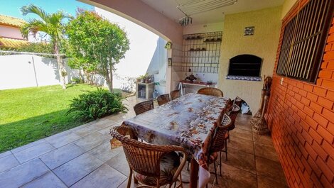 Casa de temporada para hasta 9 personas a 100 m de la playa de Garopaba/SC