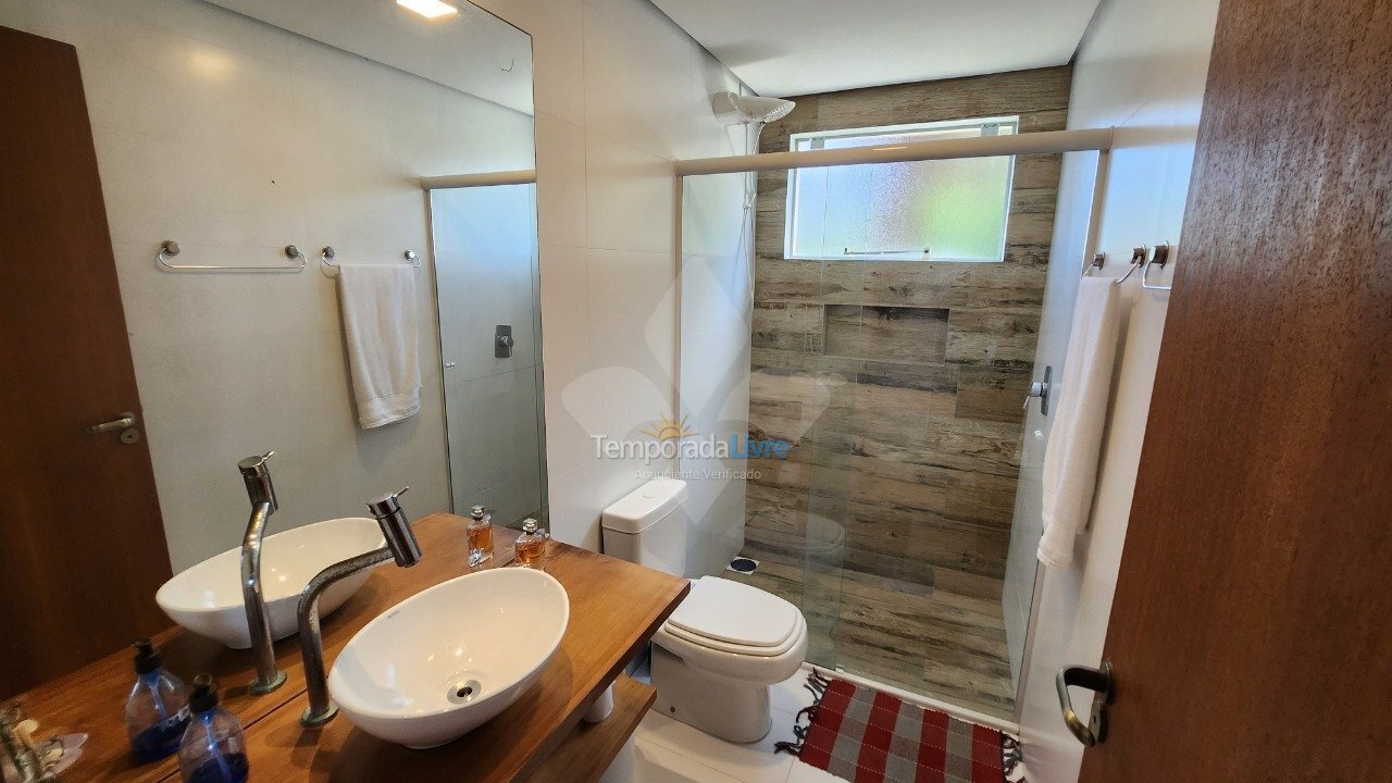 Casa para aluguel de temporada em Garopaba (Praia do Silveira)