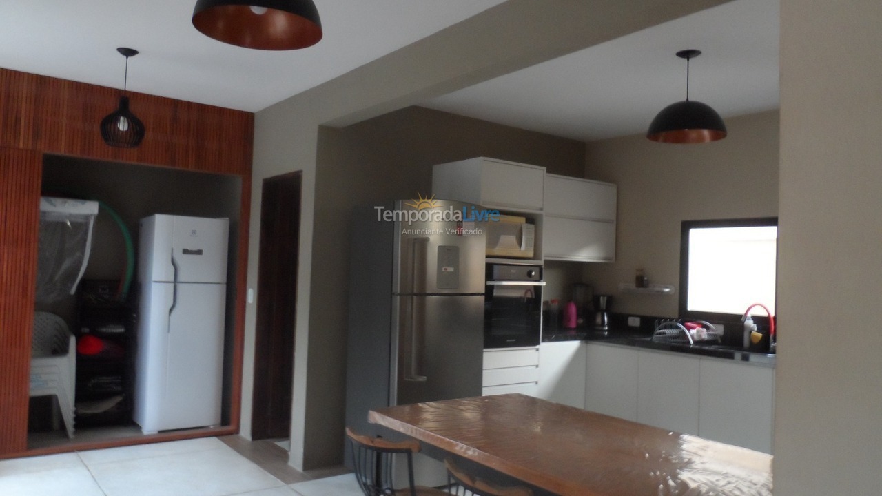 Casa para alquiler de vacaciones em São Sebastião (Boiçucanga)