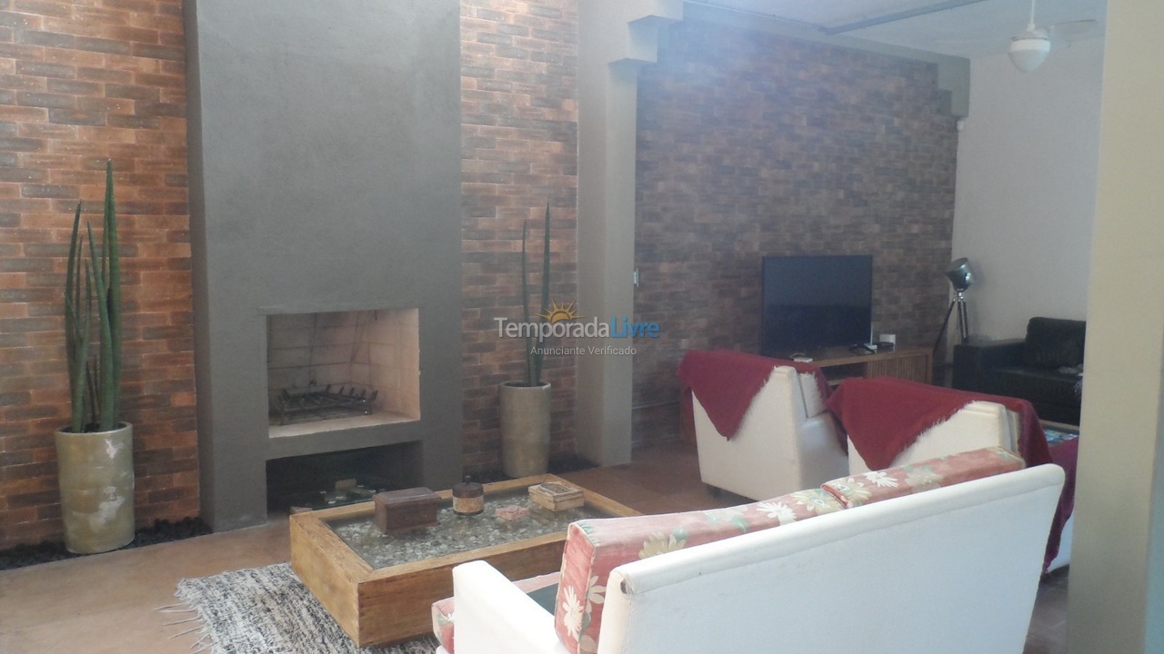 Casa para alquiler de vacaciones em São Sebastião (Boiçucanga)