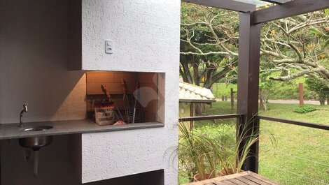 Casa de vacaciones para 8 personas, 4 suites, en Praia da Vigia en Garopaba/SC