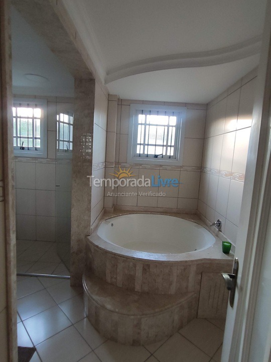 Apartamento para aluguel de temporada em Bento Gonçalves (Borgo)