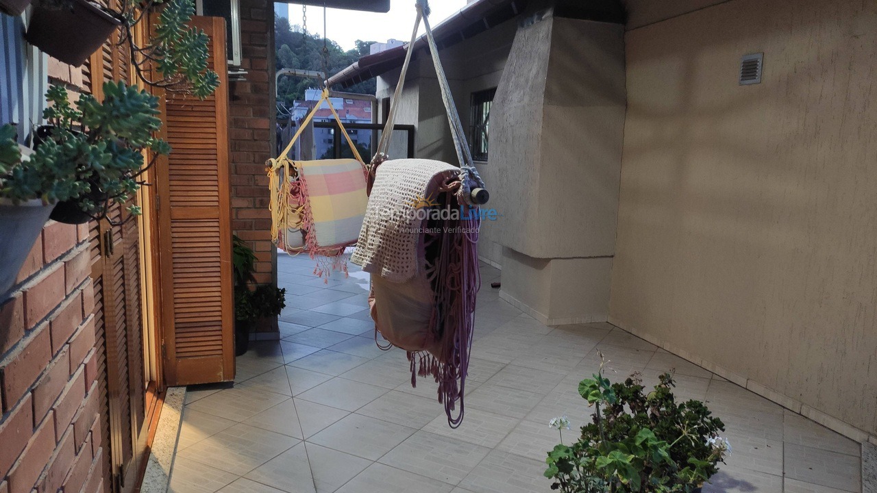 Apartamento para aluguel de temporada em Bento Gonçalves (Borgo)