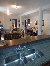 Apartamento en planta baja para hasta 7 personas en el barrio de Morrinhos en Garopaba/SC