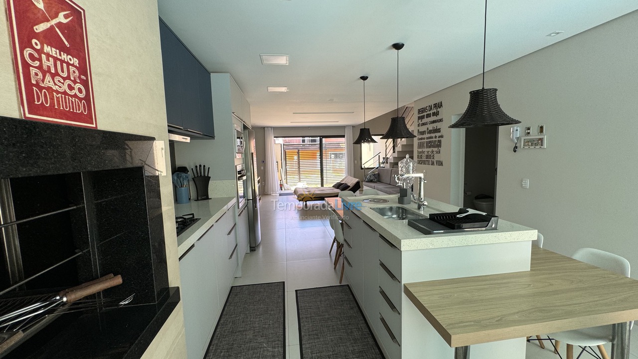 Casa para aluguel de temporada em São Francisco do Sul (Prainha)