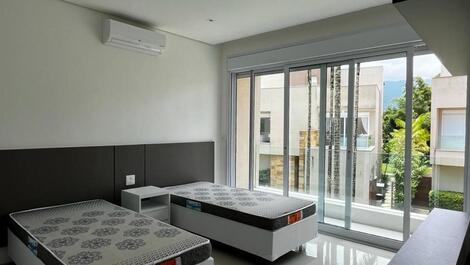 HOUSE NEAR THE SEA GREAT LOCATION