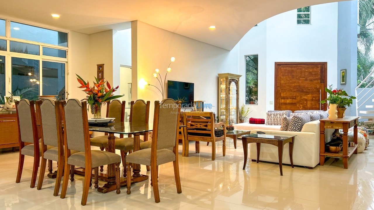 Casa para aluguel de temporada em Bertioga (Guaratuba)