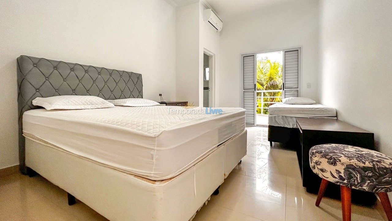 Casa para aluguel de temporada em Bertioga (Guaratuba)