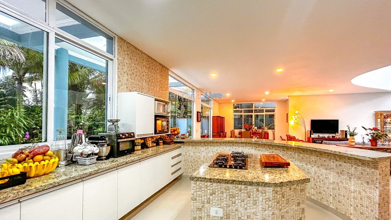 Casa para aluguel de temporada em Bertioga (Guaratuba)