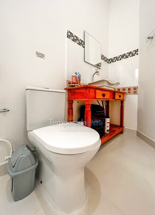 Casa para aluguel de temporada em Bertioga (Guaratuba)