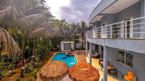 Lindo sobrado 5 suítes com Ar Condicionado