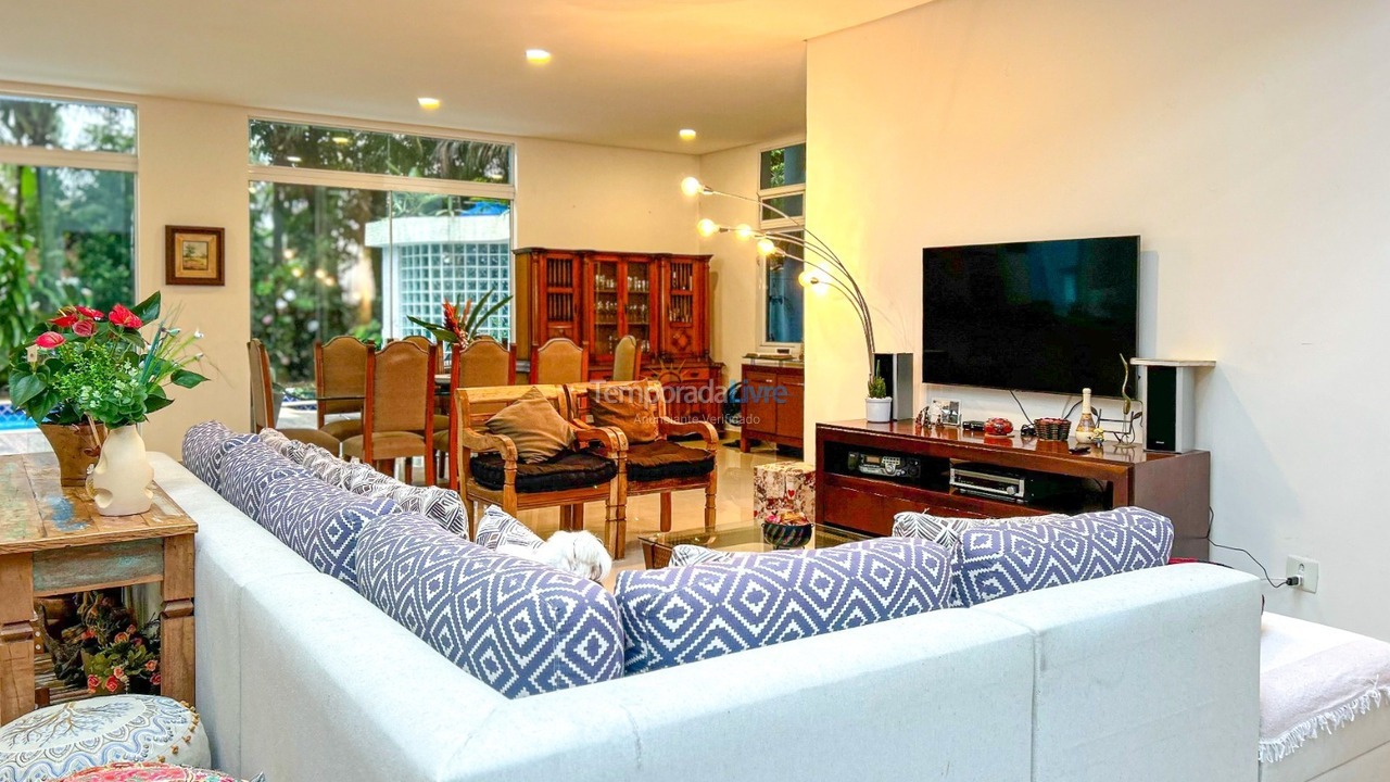 Casa para aluguel de temporada em Bertioga (Guaratuba)