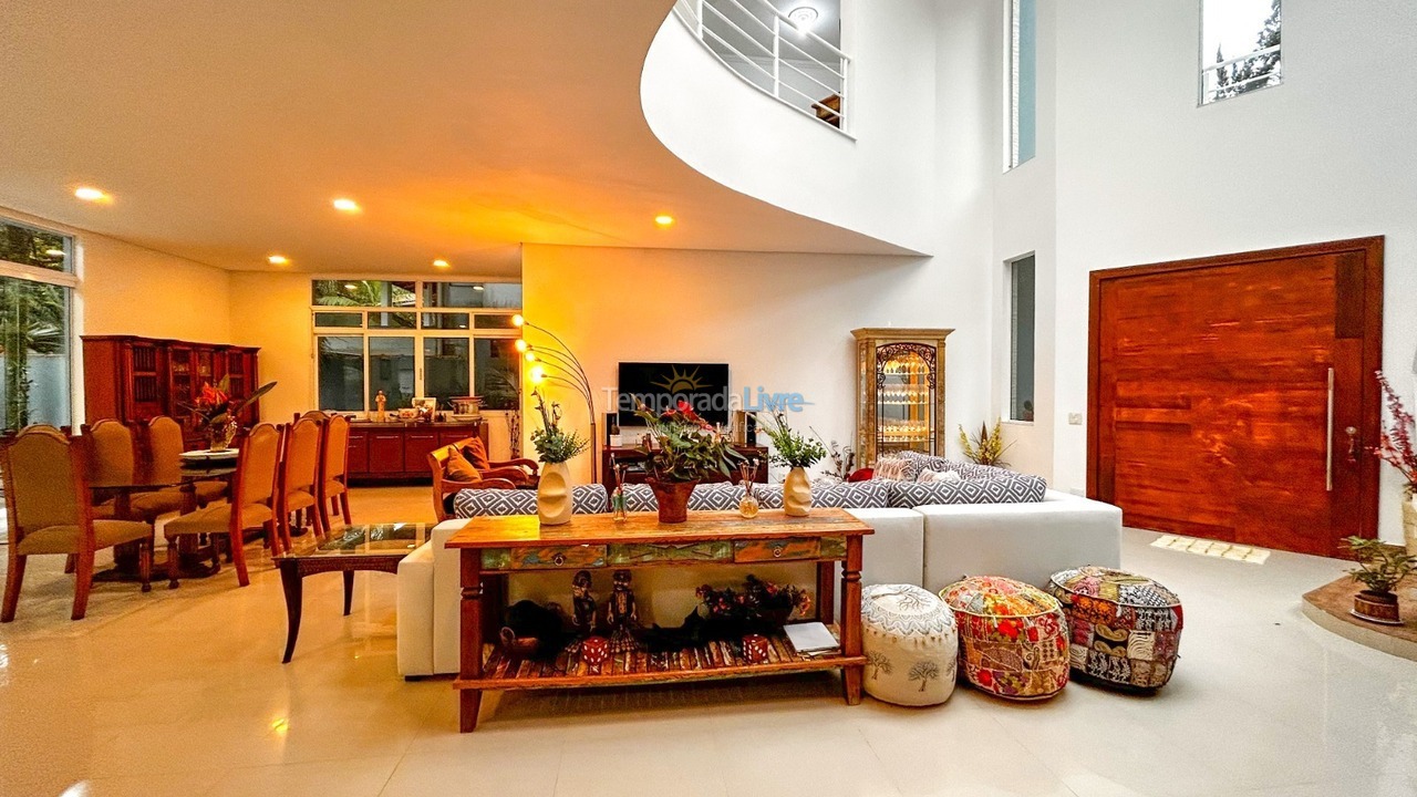 Casa para aluguel de temporada em Bertioga (Guaratuba)