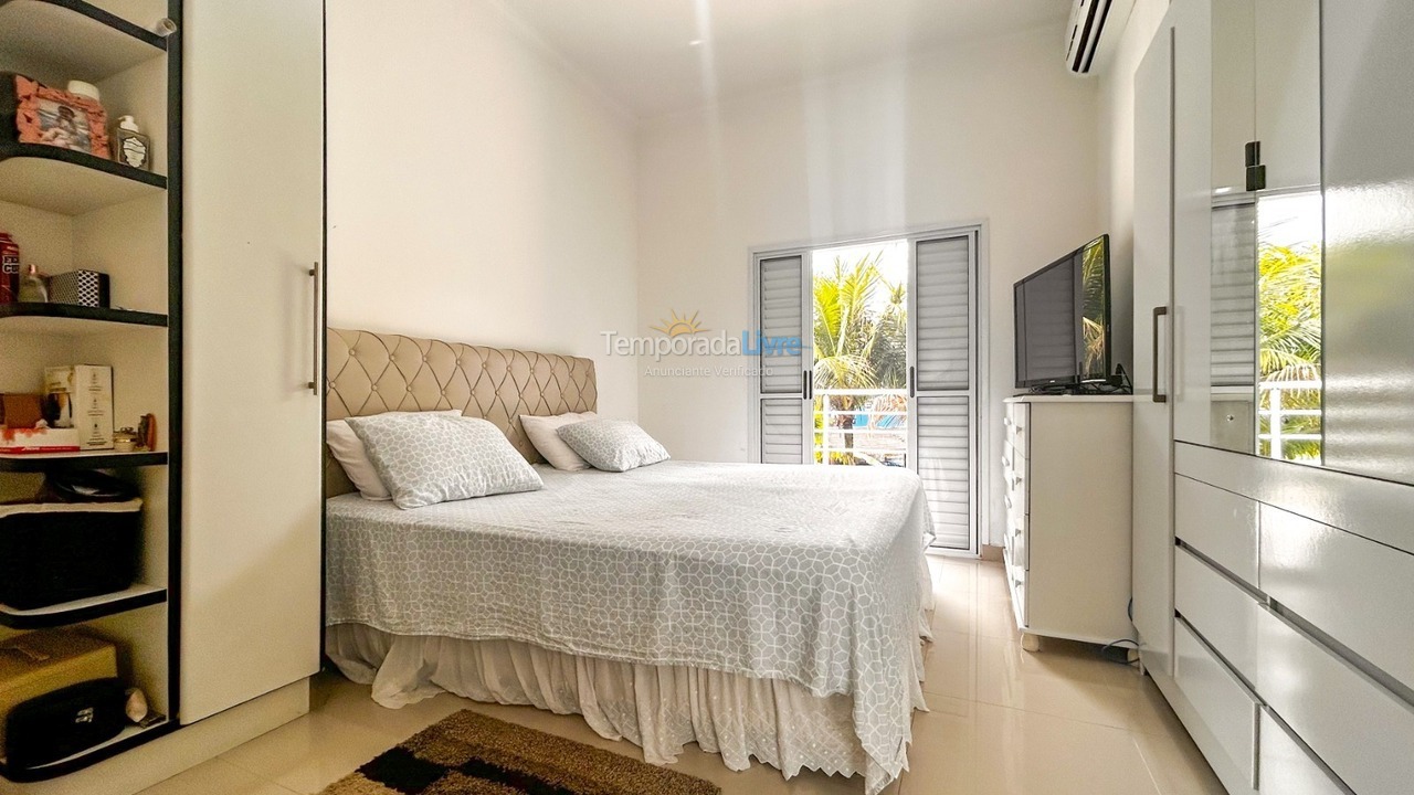 Casa para aluguel de temporada em Bertioga (Guaratuba)