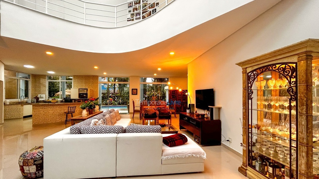 Casa para aluguel de temporada em Bertioga (Guaratuba)