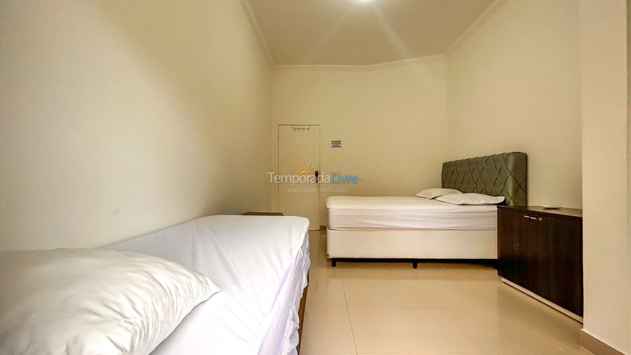 Casa para aluguel de temporada em Bertioga (Guaratuba)