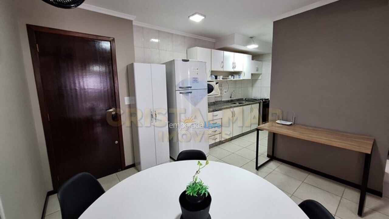 Apartamento para alquiler de vacaciones em Bombinhas (Praia de Bombas)