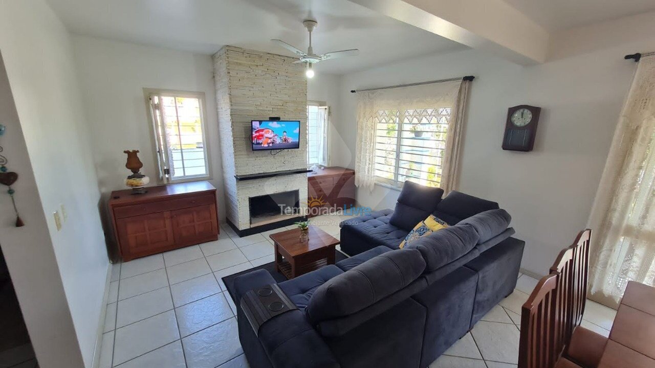 Casa para alquiler de vacaciones em Garopaba (Centro)